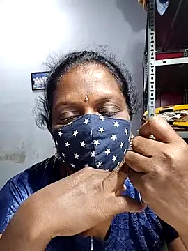 Snapshot of umashreetamil chatting on October 19, 2:12 am umashreetamil online show from October 19, 2:12 am