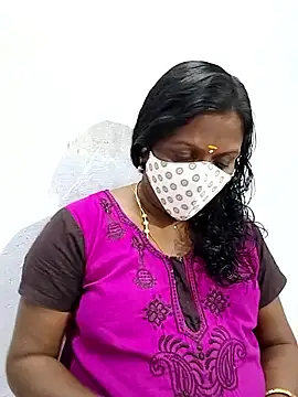 Snapshot of umashreetamil chatting on October 26, 2:56 pm umashreetamil online show from October 26, 2:56 pm