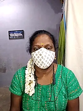 Snapshot of umashreetamil chatting on November 2, 1:30 am umashreetamil online show from November 2, 1:30 am