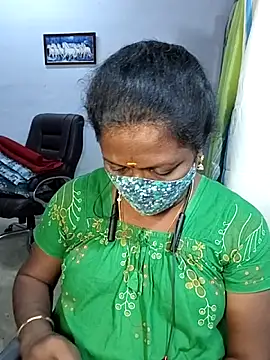 Snapshot of umashreetamil chatting on November 6, 4:30 pm umashreetamil online show from November 6, 4:30 pm