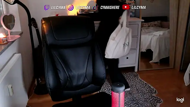 cymaishere online show from October 28, 8:55 pm