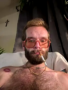 hungspundick1 online show from October 11, 10:14 am