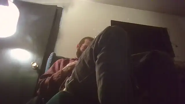 hungspundick1 online show from November 18, 11:59 pm