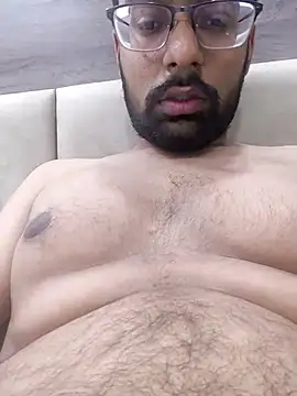 Snapshot of hairy-guy1 chatting on March 4, 5:08 pm hairy-guy1 online show from March 4, 5:08 pm