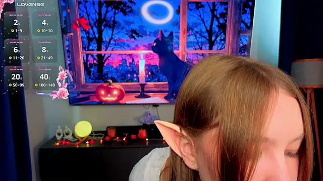 ElfredaTupy online show from October 25, 5:37 am