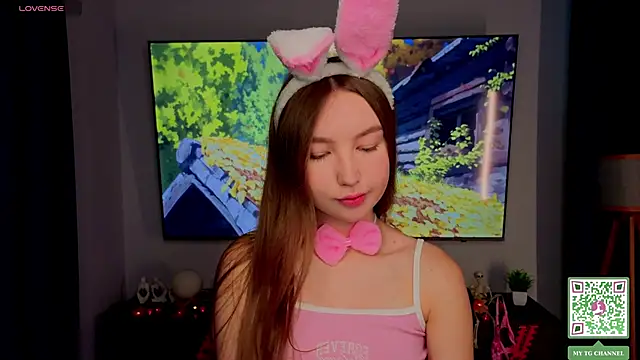 ElfredaTupy online show from October 29, 6:04 am