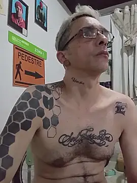 dinho carioca online show from February 6, 3:48 pm