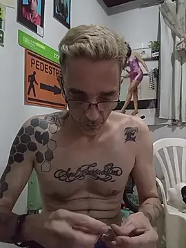 dinho carioca online show from April 15, 5:42 pm