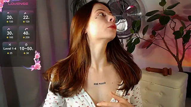 ChloeSummers online show from November 30, 2:54 pm