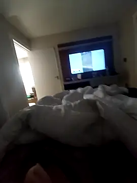 andrerj22 online show from November 17, 1:50 pm