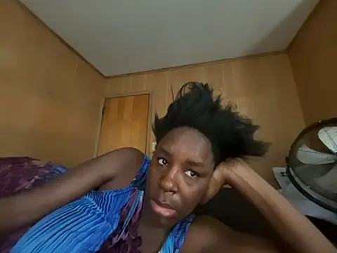 saltlightEmber online show from November 3, 6:20 pm