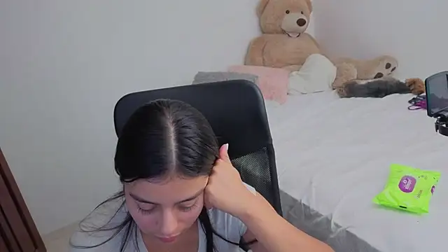 valerihouse online show from March 12, 1:01 am