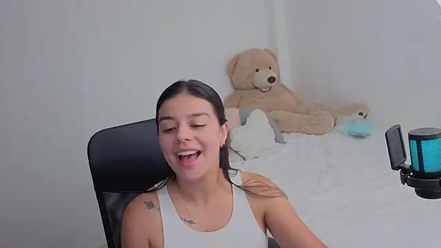 valerihouse online show from March 15, 1:00 am