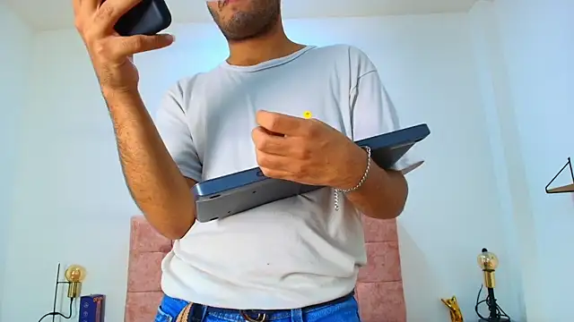 Ares Alpha online show from October 15, 7:25 pm