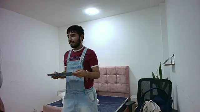 Ares Alpha online show from November 11, 6:52 pm