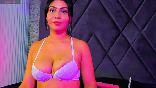 AyshelCooper  online show from September 9, 4:39 pm