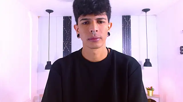 Franvill Trato online show from December 21, 6:48 pm