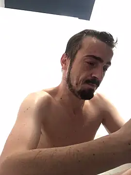 Snapshot of jaycoy22 chatting on January 17, 2:55 pm jaycoy22 online show from January 17, 2:55 pm