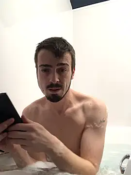 Snapshot of jaycoy22 chatting on January 18, 4:00 pm jaycoy22 online show from January 18, 4:00 pm