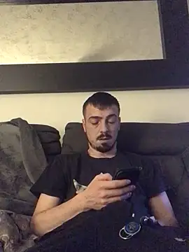 Snapshot of jaycoy22 chatting on February 9, 11:31 pm jaycoy22 online show from February 9, 11:31 pm