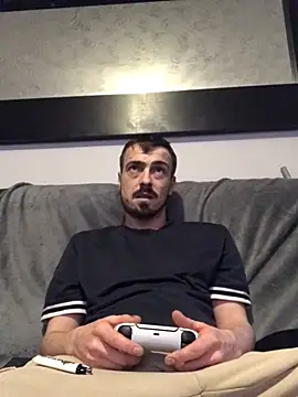 Snapshot of jaycoy22 chatting on February 24, 9:24 pm jaycoy22 online show from February 24, 9:24 pm