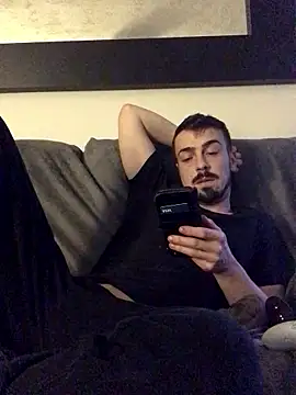 Snapshot of jaycoy22 chatting on February 26, 10:42 pm jaycoy22 online show from February 26, 10:42 pm