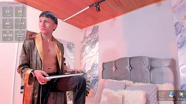 oliver mr  online show from February 6, 8:23 pm