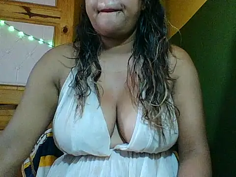 Snapshot of SEXY_METISE chatting on February 15, 3:03 am SEXY METISE online show from February 15, 3:03 am