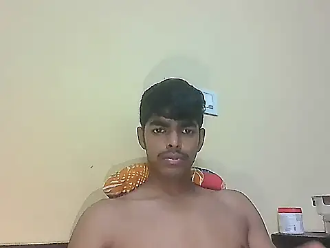 Snapshot of monster_33 chatting on May 7, 7:14 am monster 33 online show from May 7, 7:14 am