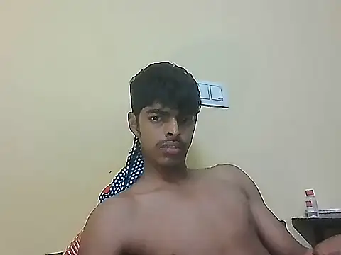 Snapshot of monster_33 chatting on May 8, 1:27 pm monster 33 online show from May 8, 1:27 pm