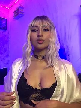 Samara SaenzV online show from October 19, 5:30 am