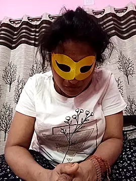 Snapshot of Gullapi chatting on February 6, 3:33 am Gullapi online show from February 6, 3:33 am