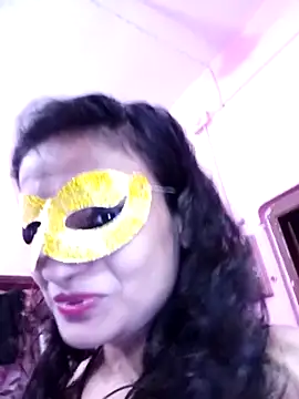 Snapshot of Gullapi chatting on April 13, 8:20 am Gullapi online show from April 13, 8:20 am