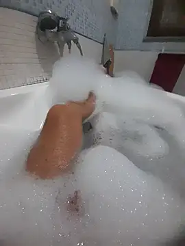 Snapshot of gigilola84 chatting on October 11, 3:32 pm gigilola84 online show from October 11, 3:32 pm