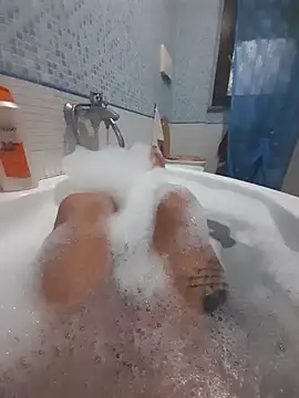 Snapshot of gigilola84 chatting on October 21, 4:08 pm gigilola84 online show from October 21, 4:08 pm