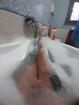 Snapshot of gigilola84 chatting on November 3, 3:57 pm gigilola84 online show from November 3, 3:57 pm