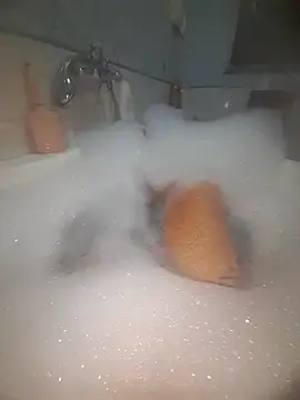 Snapshot of gigilola84 chatting on November 14, 4:49 pm gigilola84 online show from November 14, 4:49 pm