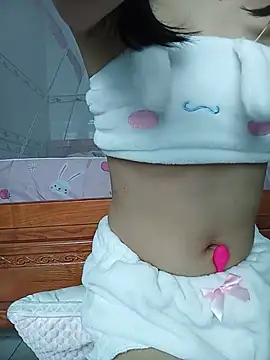Snapshot of Viviann08 chatting on May 21, 3:02 am Viviann08 online show from May 21, 3:02 am