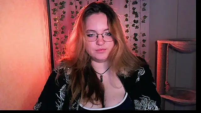 Snapshot of ZayaRush chatting on October 10, 10:25 am ZayaRush online show from October 10, 10:25 am