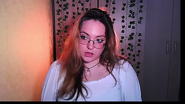 Snapshot of ZayaRush chatting on October 12, 11:31 am ZayaRush online show from October 12, 11:31 am