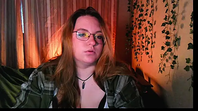 Snapshot of ZayaRush chatting on October 14, 1:23 pm ZayaRush online show from October 14, 1:23 pm