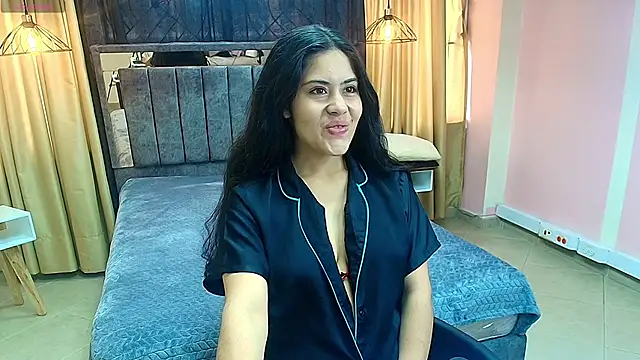 Honey Love   online show from September 9, 1:43 pm