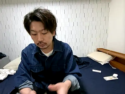 Snapshot of Arista_09 chatting on October 19, 8:48 am Arista 09 online show from October 19, 8:48 am