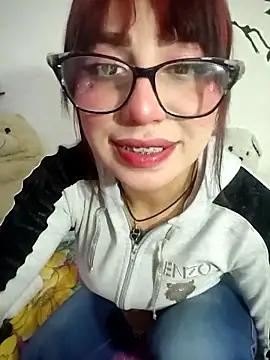 Snapshot of Kitty_Melodi chatting on May 4, 11:39 am Kitty Melodi online show from May 4, 11:39 am