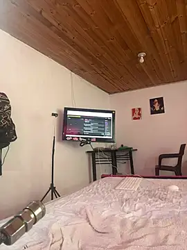 Snapshot of Kitty_Melodi chatting on July 28, 2:13 pm Kitty Melodi online show from July 28, 2:13 pm