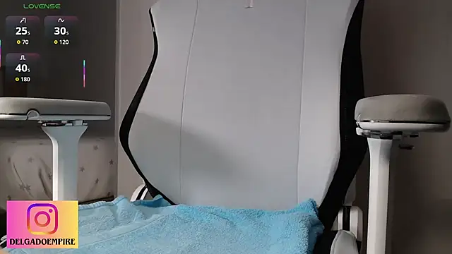 delgadopollon1991 online show from February 1, 11:47 pm