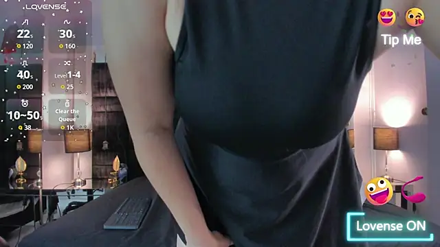 Snapshot of EvamilfXXX chatting on November 13, 11:53 am EvamilfXXX online show from November 13, 11:53 am