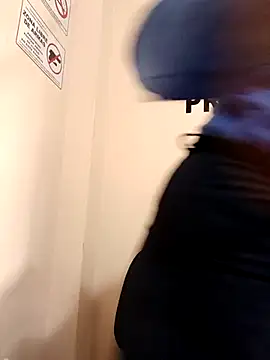 Hannah-colx online show from February 27, 3:45 pm