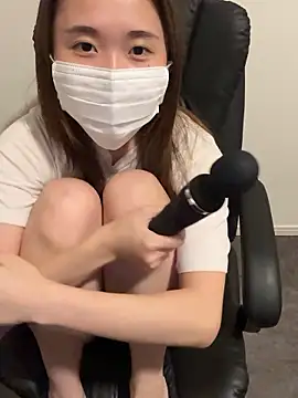 Snapshot of nuun_pop chatting on October 3, 1:41 pm nuun pop online show from October 3, 1:41 pm