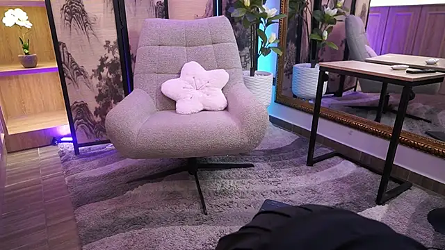 GiaNovak online show from November 22, 12:59 pm